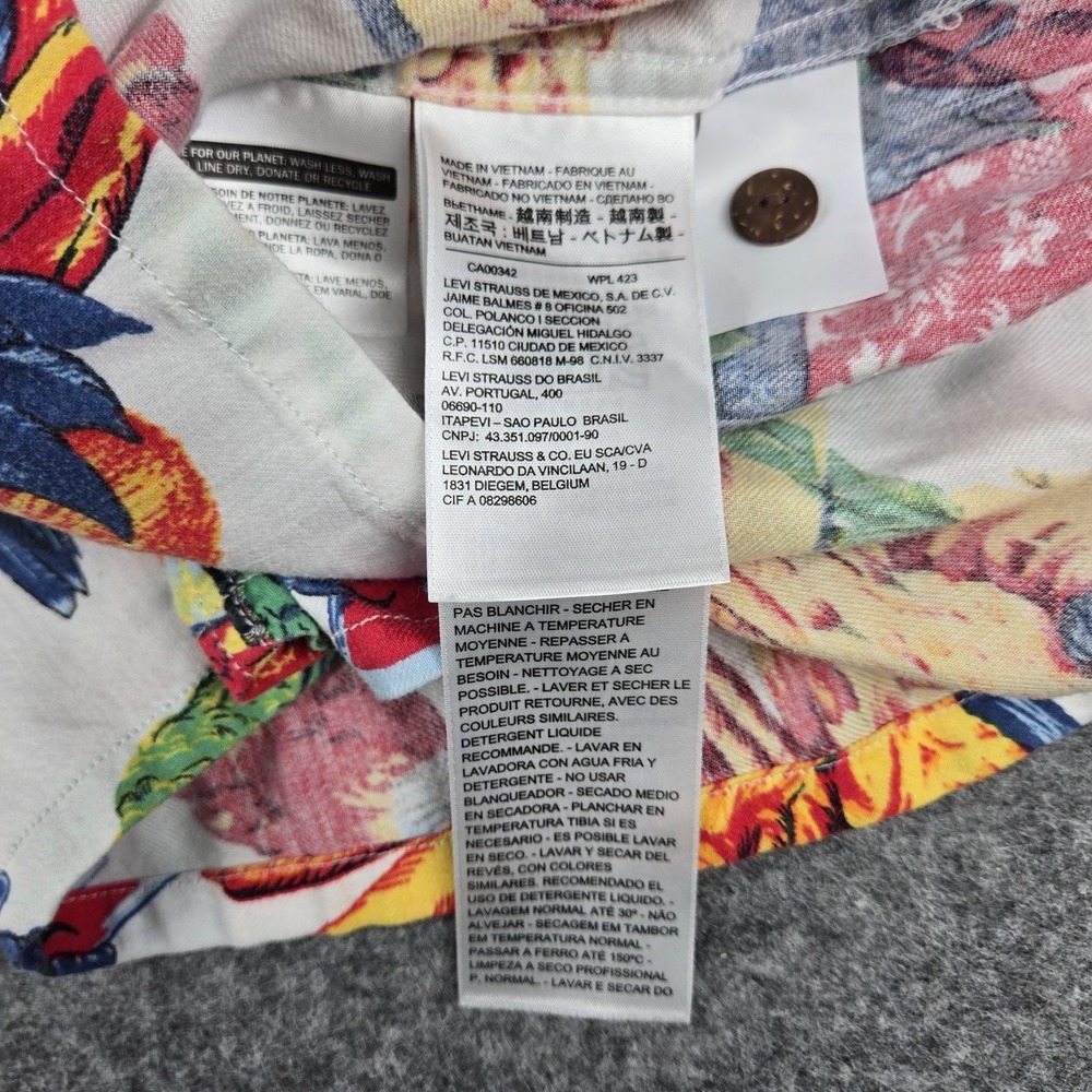 Vintage Levi's Hawaiian Camp Shirt Parrot Bowling Mens Sz Small Button Up Casual - Picture 11 of 14